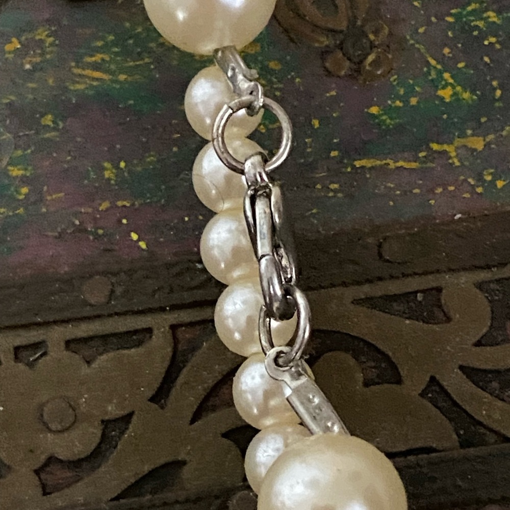 PEARL THEME BULK SAVE : Great Buy of Mixed Vintage Jewellery - Picture 11 of 12